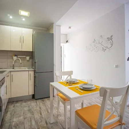 Mariposa En Frontera/primavera アパート コスタ・デル・シレンチオ